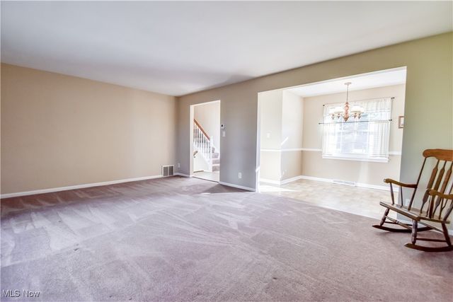 6145 Hemingway Road, Mayfield Village, OH 44143