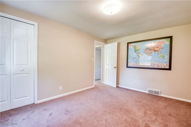 6145 Hemingway Road, Mayfield Village, OH 44143