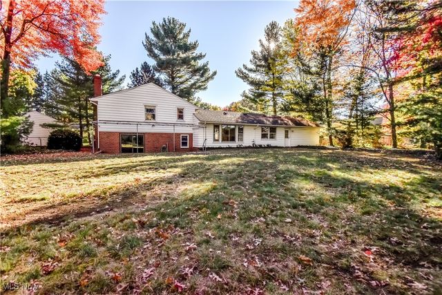 6145 Hemingway Road, Mayfield Village, OH 44143