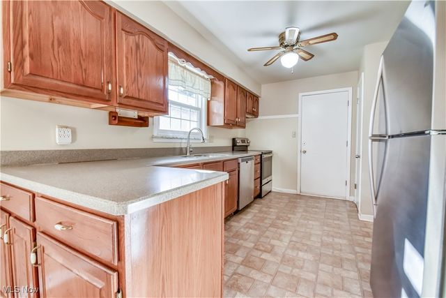 6145 Hemingway Road, Mayfield Village, OH 44143