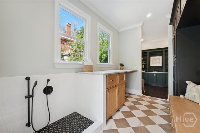 111 E 49th Street, Savannah, GA 31405