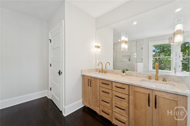 111 E 49th Street, Savannah, GA 31405