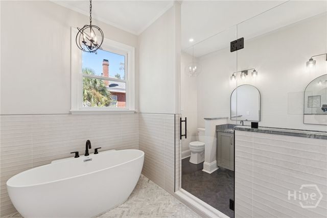 111 E 49th Street, Savannah, GA 31405