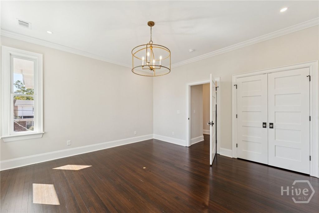 Image 47 of property listing at 111 E 49th Street, Savannah, GA 31405