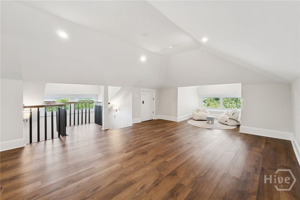 Image 50 of property listing at 111 E 49th Street, Savannah, GA 31405