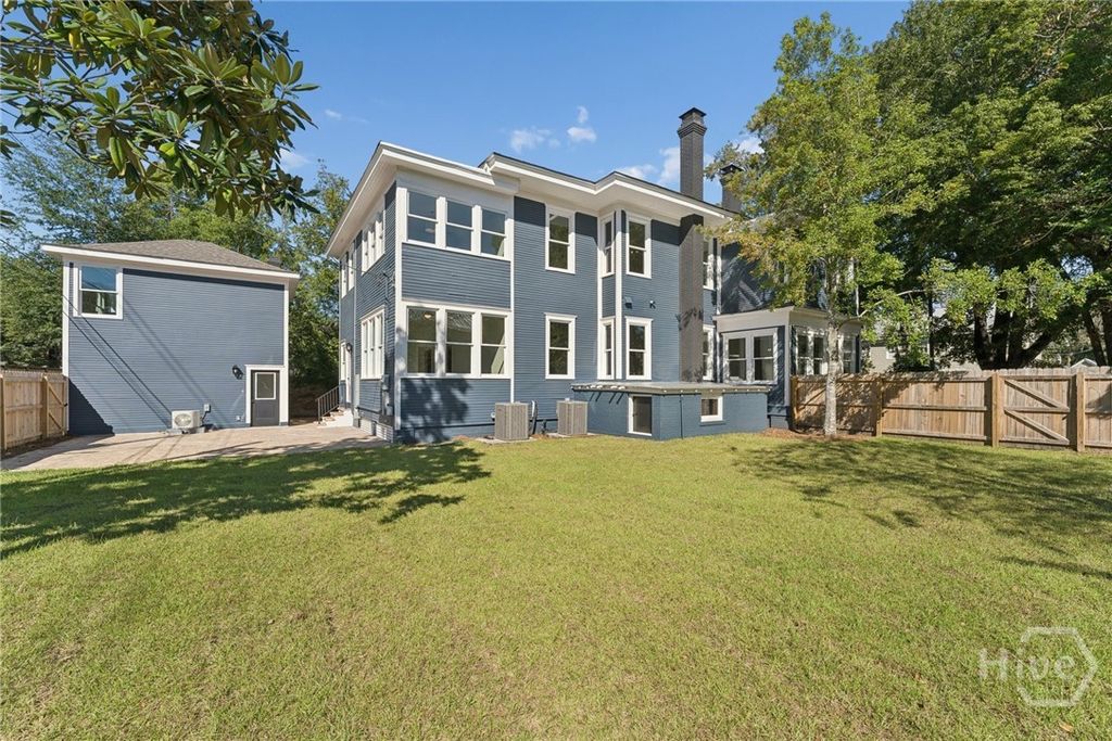 Image 61 of property listing at 111 E 49th Street, Savannah, GA 31405