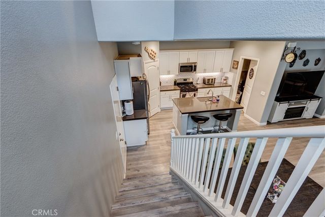 404 Garden Way, Colton, CA 92324