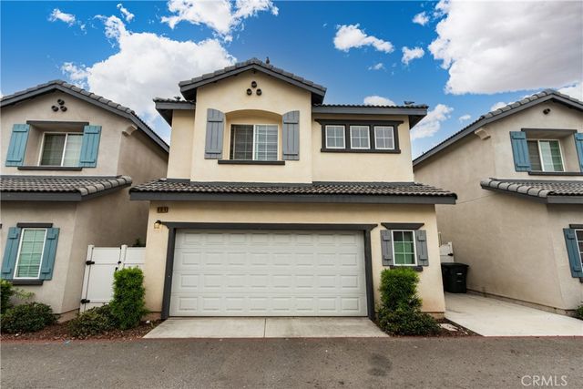 404 Garden Way, Colton, CA 92324