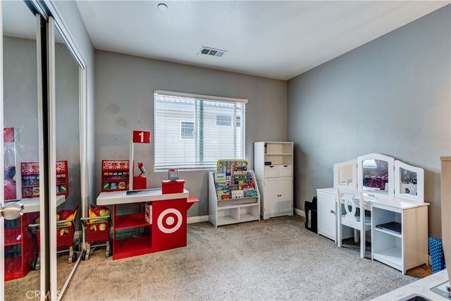 404 Garden Way, Colton, CA 92324