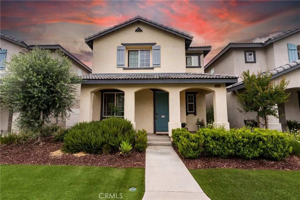 404 Garden Way, Colton, CA 92324