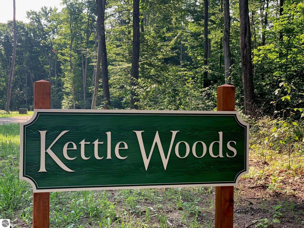 005 Kettle Way, Empire, MI 49630