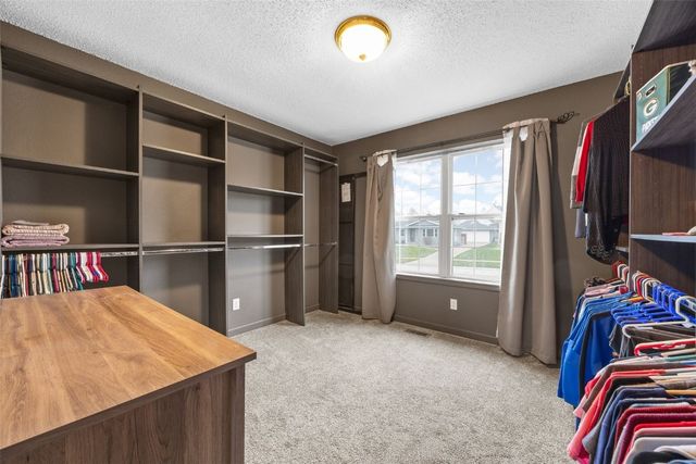 2290 Hillview Drive, Marion, IA 52302