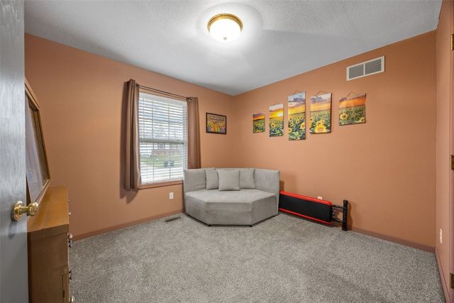 2290 Hillview Drive, Marion, IA 52302