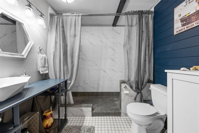 2290 Hillview Drive, Marion, IA 52302