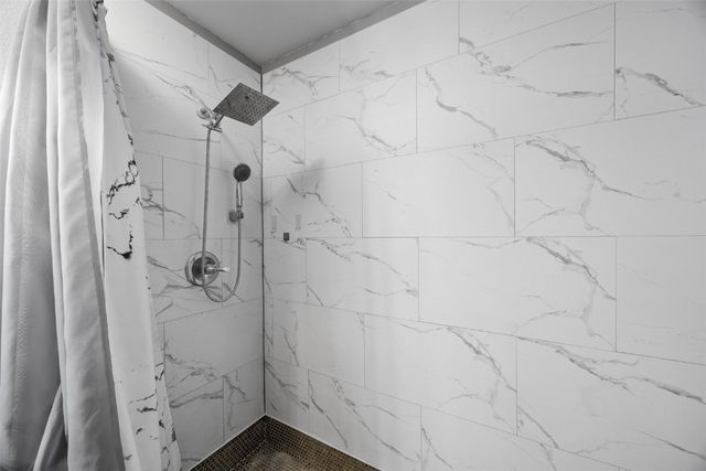 2290 Hillview Drive, Marion, IA 52302