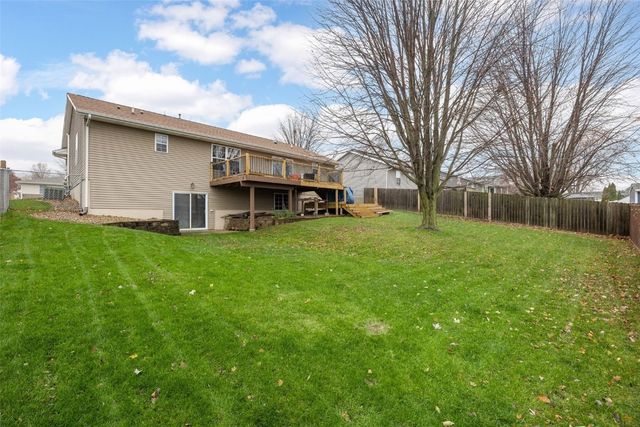 2290 Hillview Drive, Marion, IA 52302
