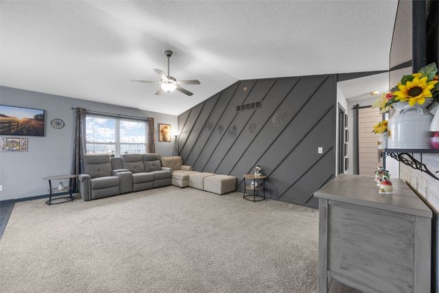 2290 Hillview Drive, Marion, IA 52302