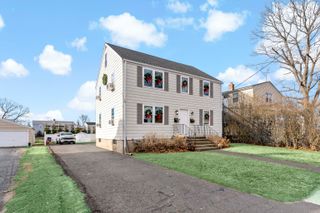 788 Reef Road, Fairfield, CT 06824