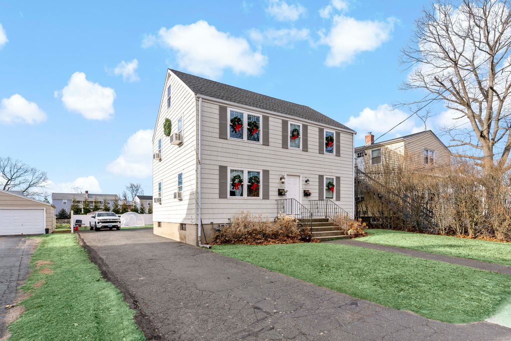 788 Reef Road, Fairfield, CT 06824