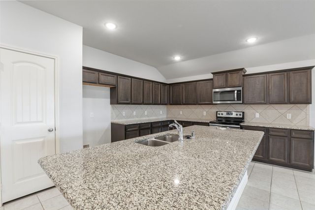 8020 Privet Street, Forney, TX 75126