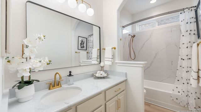 9650 Calmont Way, San Antonio, TX 78251