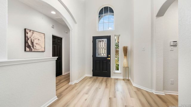 9650 Calmont Way, San Antonio, TX 78251