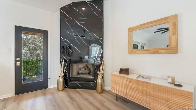 9650 Calmont Way, San Antonio, TX 78251