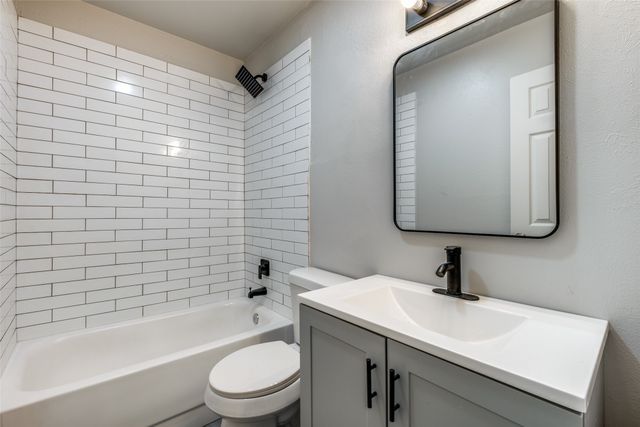 451 Southport Drive, Dallas, TX 75232