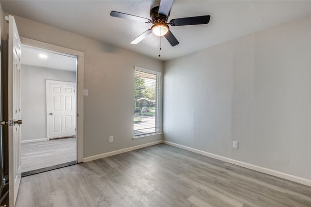 451 Southport Drive, Dallas, TX 75232