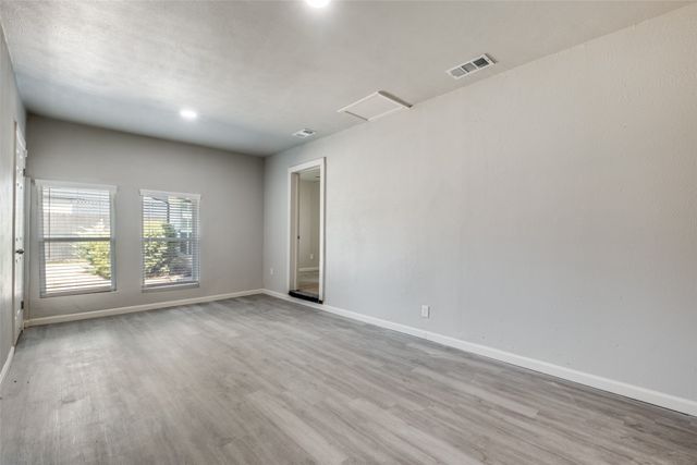 451 Southport Drive, Dallas, TX 75232