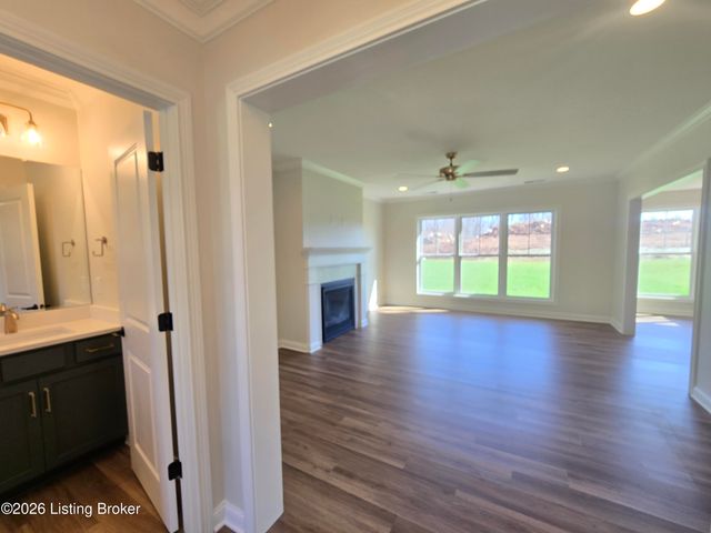 4421 Lochridge Pkwy, Louisville, KY 40299