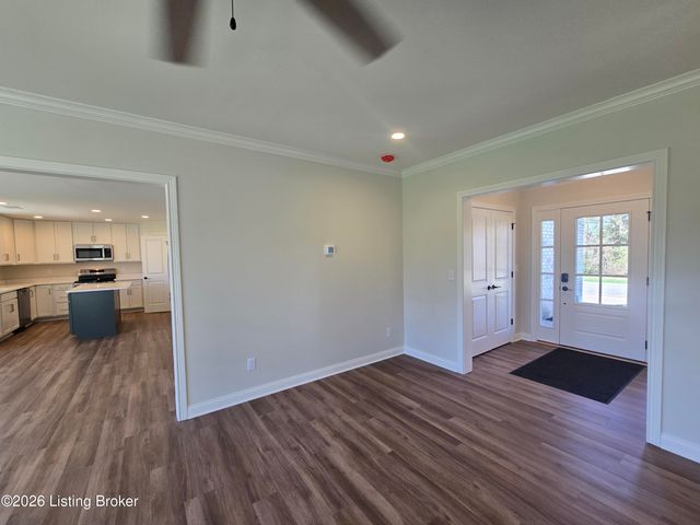 4421 Lochridge Pkwy, Louisville, KY 40299