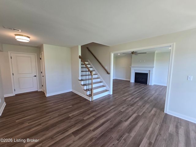 4421 Lochridge Pkwy, Louisville, KY 40299