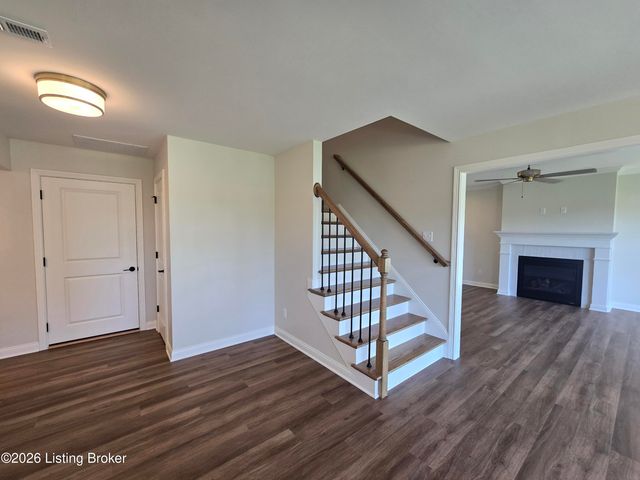 4421 Lochridge Pkwy, Louisville, KY 40299