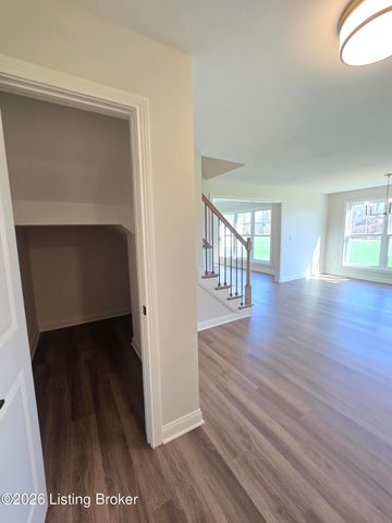 4421 Lochridge Pkwy, Louisville, KY 40299