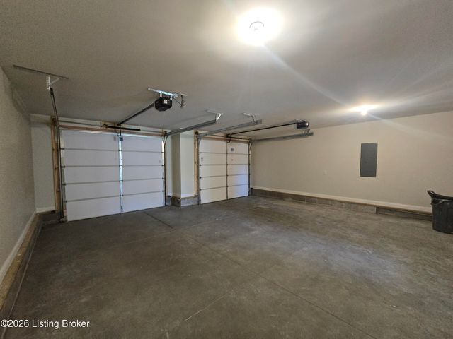 4421 Lochridge Pkwy, Louisville, KY 40299