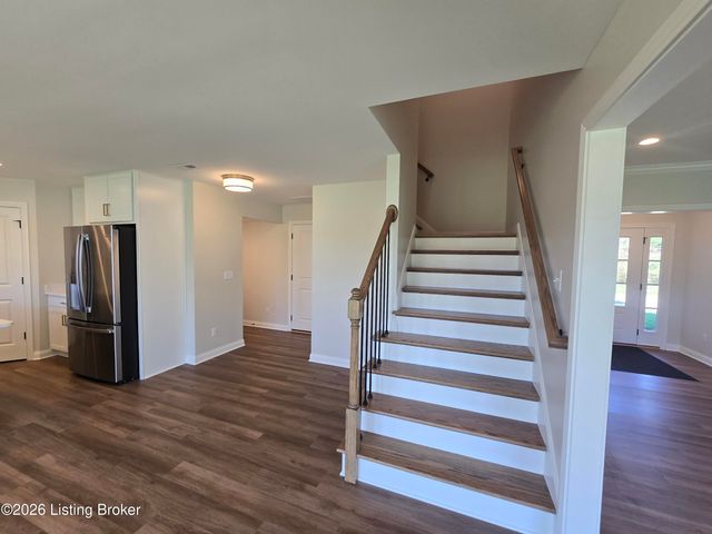 4421 Lochridge Pkwy, Louisville, KY 40299