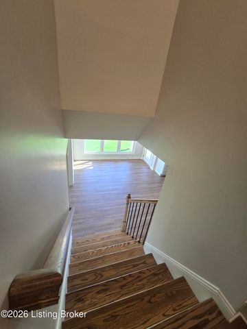 4421 Lochridge Pkwy, Louisville, KY 40299