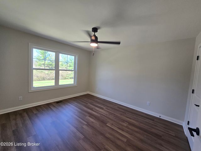 4421 Lochridge Pkwy, Louisville, KY 40299