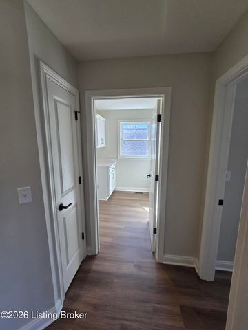 4421 Lochridge Pkwy, Louisville, KY 40299