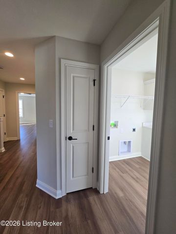 4421 Lochridge Pkwy, Louisville, KY 40299