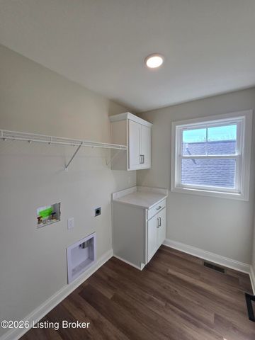 4421 Lochridge Pkwy, Louisville, KY 40299