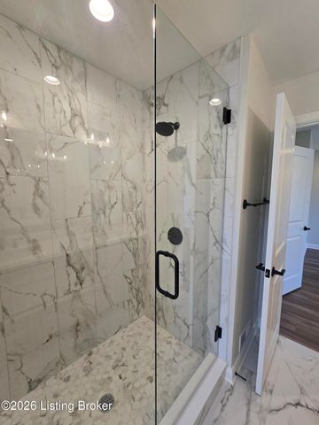 4421 Lochridge Pkwy, Louisville, KY 40299