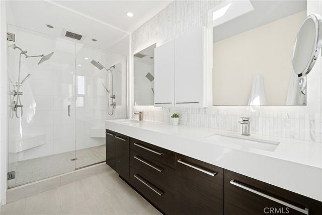 928 Quivera, Laguna Beach, CA 92651