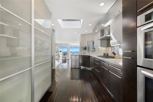 928 Quivera, Laguna Beach, CA 92651