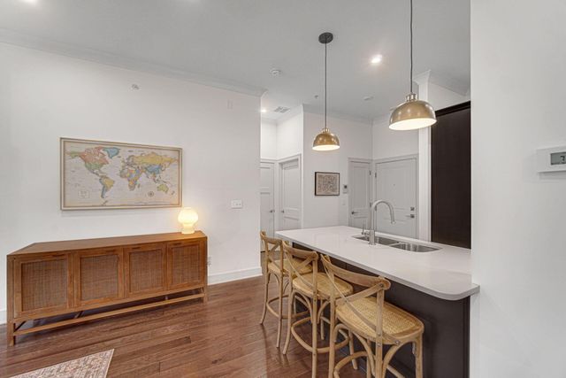 207 Academy Street 104, Valparaiso, IN 46383