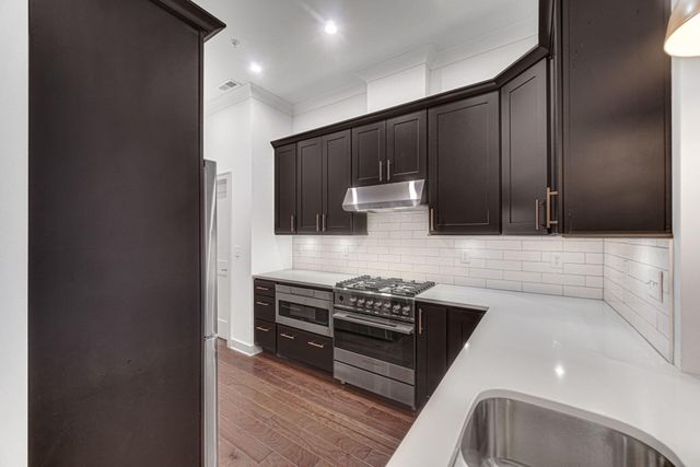 207 Academy Street 104, Valparaiso, IN 46383