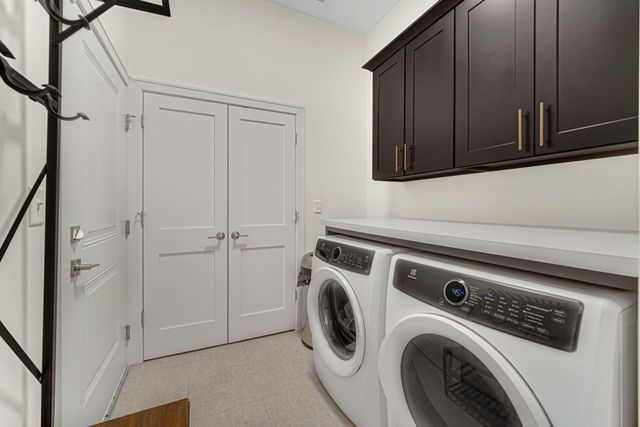 207 Academy Street 104, Valparaiso, IN 46383