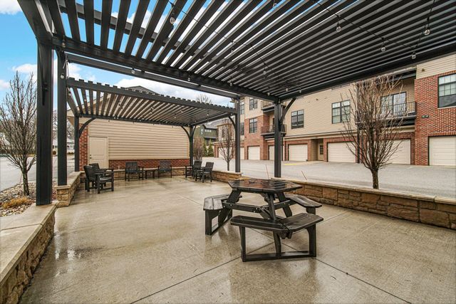 207 Academy Street 104, Valparaiso, IN 46383