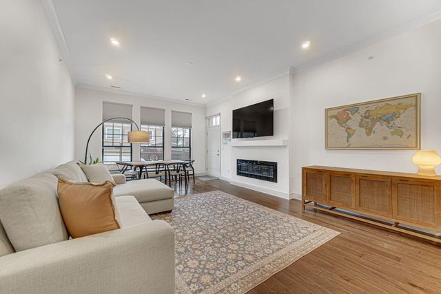 207 Academy Street 104, Valparaiso, IN 46383